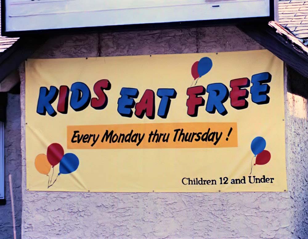 kids eat free banner